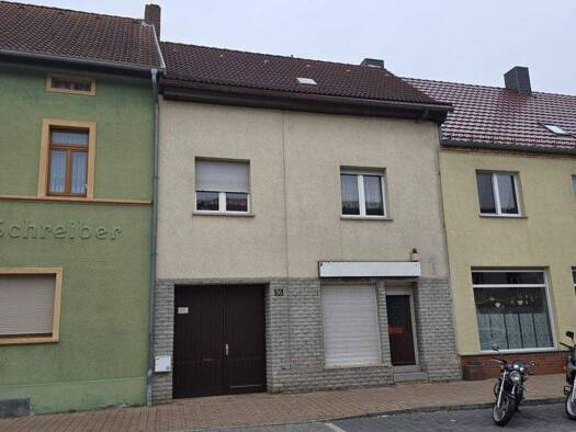 Reihenmittelhaus zum Kauf 95.000 € 3 Zimmer 100 m² 468 m² Grundstück Jeßnitz Raguhn-Jeßnitz 06800