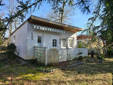 Bungalow zum Kauf 23.500 € 2 Zimmer 35 m² 299 m² Grundstück Burgkemnitz Muldestausee 06774