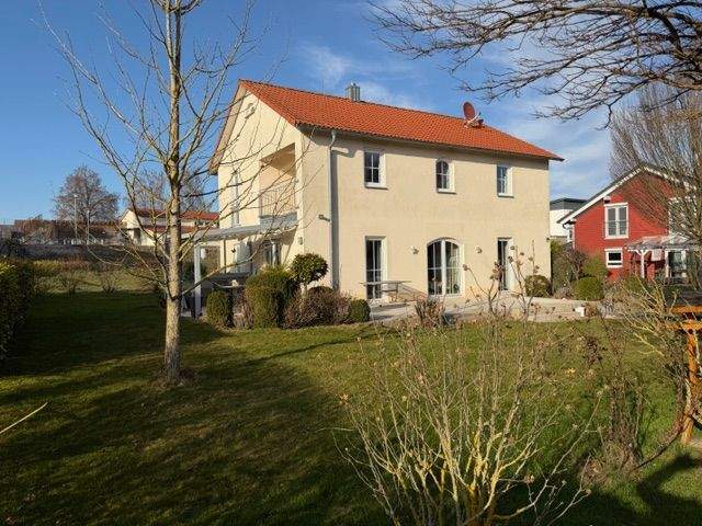 Immobilie in Inzigkofen - Reizende Familieninsel mit schönem Garten in sonniger Lage direkt in Inzigkofen. - Bild 1