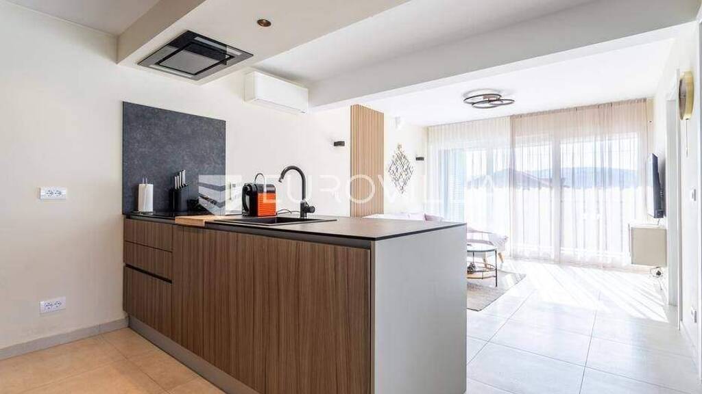 Wohnung zur Miete 1.100 € 2 Zimmer 72 m² Trogir Trogir 21220