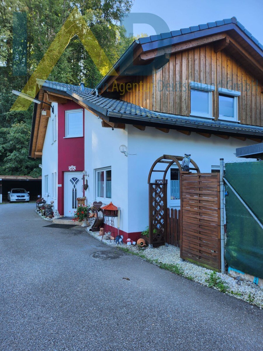 Einfamilienhaus zum Kauf 1.250.000 € 8,5 Zimmer 283 m²<br/>Wohnfläche 2.320 m²<br/>Grundstück Schönbrunn Landshut 84036