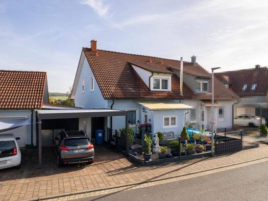 Doppelhaushälfte zum Kauf 249.000 € 6 Zimmer 123 m² 419 m² Grundstück Oberthulba 97723