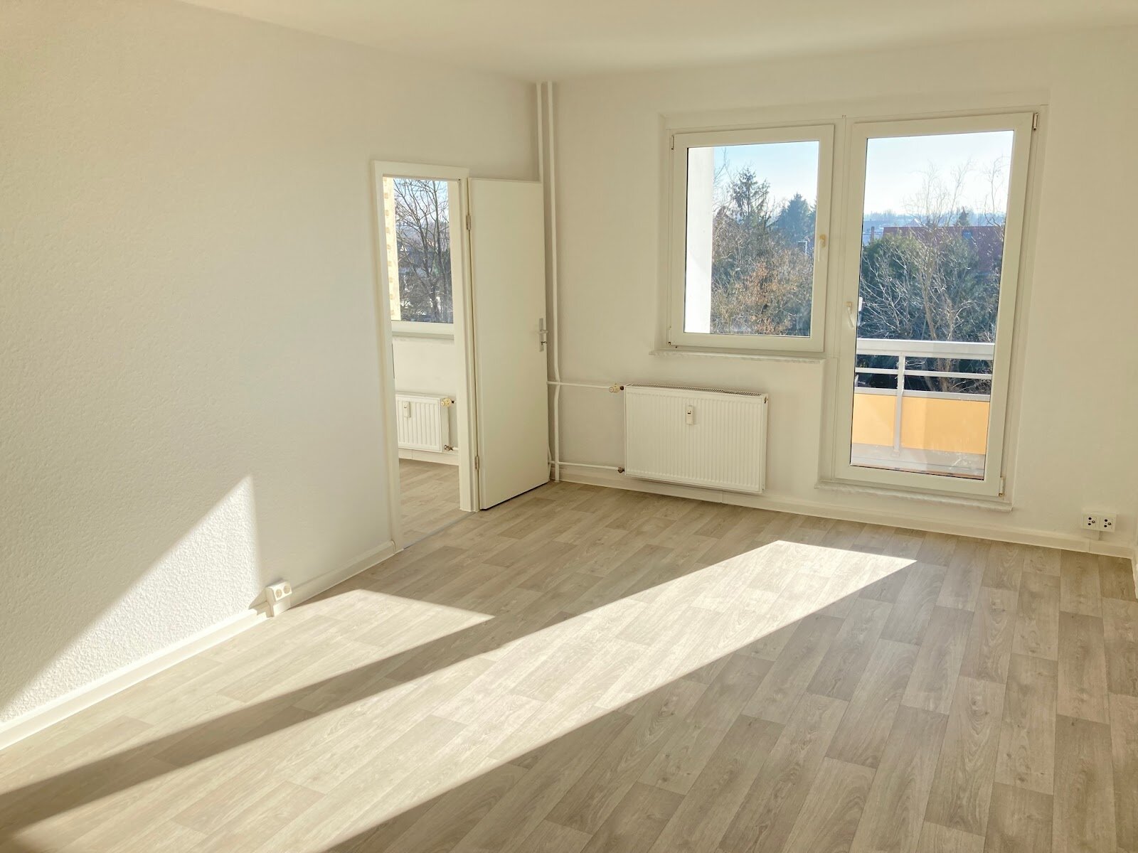 Wohnung zur Miete 252 € 1 Zimmer 33,5 m²<br/>Wohnfläche 1.<br/>Geschoss Gneisenauring 21 Gneisenauring Magdeburg 39130