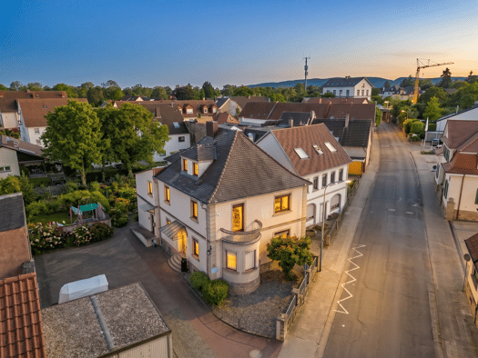 Mehrfamilienhaus zum Kauf provisionsfrei 1.490.000 € 7 Zimmer 360 m² 763 m² Grundstück frei ab 01.01.2027 Freinsheim 67251
