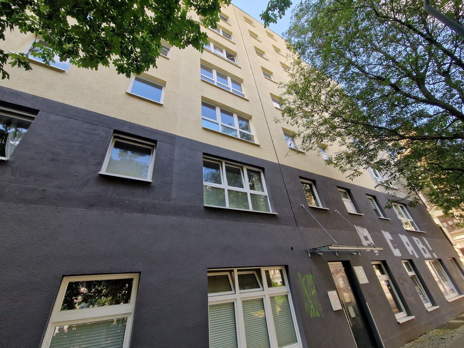 Wohnung zur Miete 829 € 4 Zimmer 109,5 m²<br/>Wohnfläche 5.<br/>Geschoss Einsteinstr. 13 Hasselbachplatzviertel Magdeburg 39104