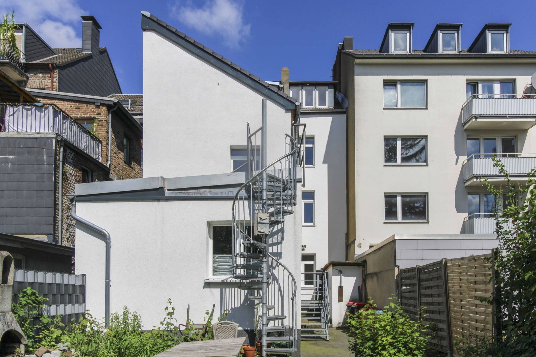 Mehrfamilienhaus zum Kauf als Kapitalanlage geeignet 690.000 € 13 Zimmer 279 m²<br/>Wohnfläche 372,3 m²<br/>Grundstück Rothe Erde Aachen 52068