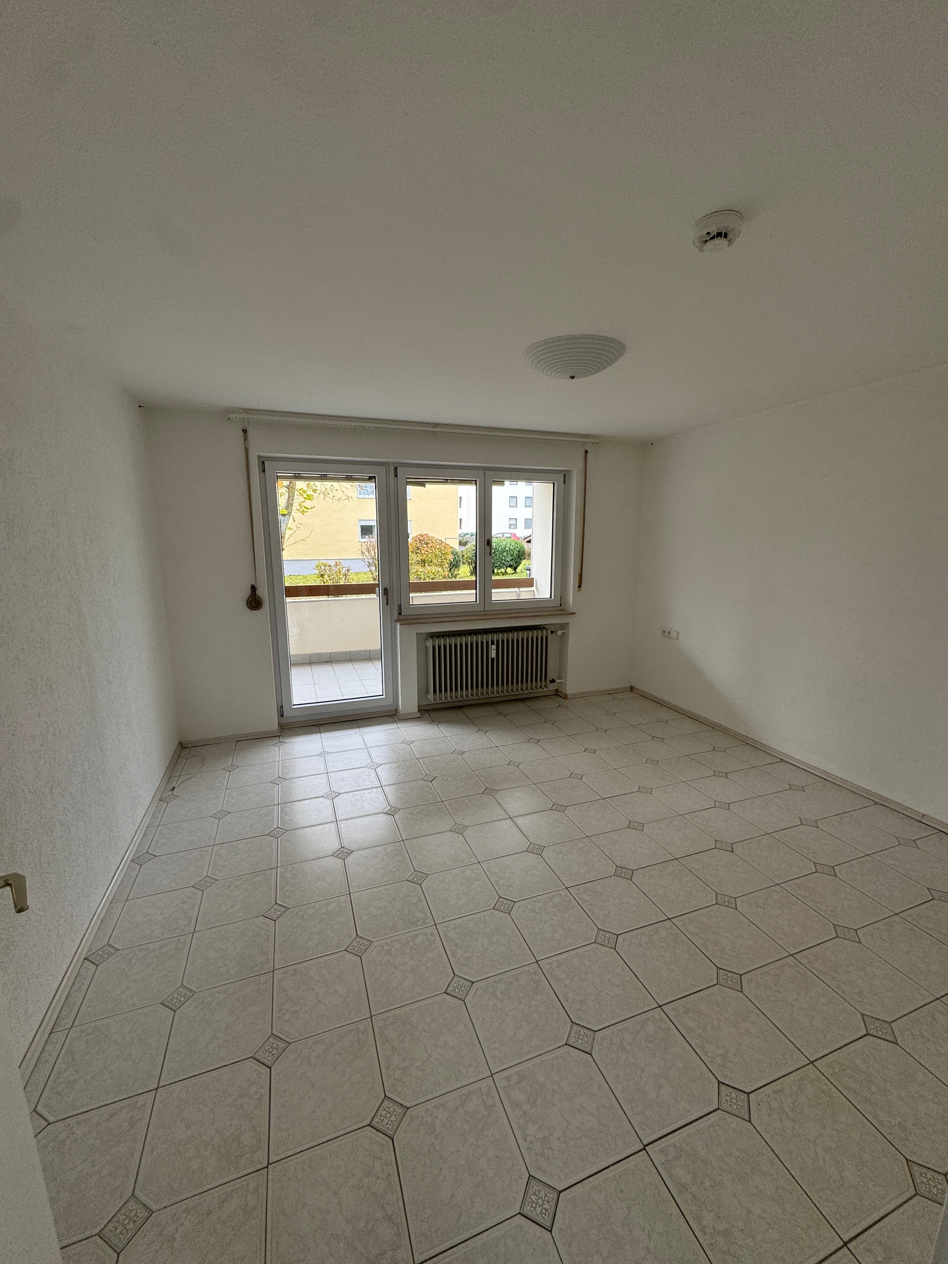 Wohnung zur Miete 1.100 € 3,5 Zimmer 107 m²<br/>Wohnfläche EG<br/>Geschoss ab sofort<br/>Verfügbarkeit Schloßhofstraße Rechberghausen 73098