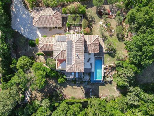 Einfamilienhaus zum Kauf 990.000 € 7 Zimmer 219,6 m² 2.573 m² Grundstück UZES 30700