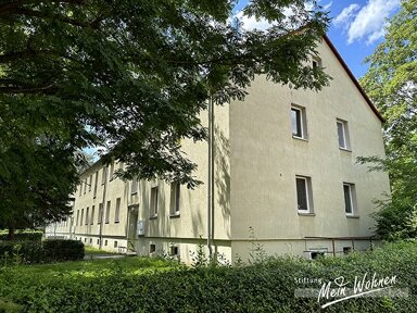 Wohnung zur Miete 300 € 3 Zimmer 63,7 m² 1. Geschoss frei ab 01.12.2024 Strasse des Aufbaus 11 Profen Elsteraue 06729