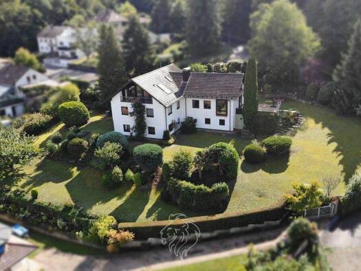 Einfamilienhaus zum Kauf 698.000 € 9 Zimmer 279 m² 2.370 m² Grundstück Hofgarten Wertheim 97877