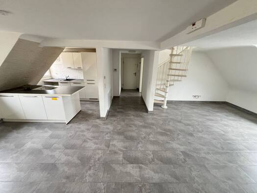 Maisonette zur Miete 1.150 € 3 Zimmer 67 m² Geschoss 4/4 frei ab sofort Obertürkheim Stuttgart 70329