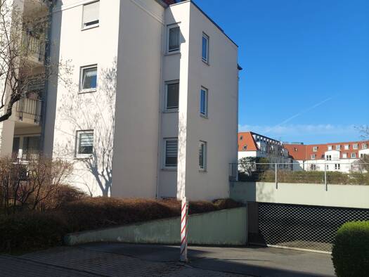 Tiefgarage zur Miete provisionsfrei 80 € Tauernstraße 48 Laubegast Dresden 01279