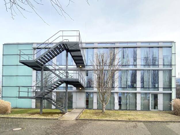 Bürogebäude zum Kauf 5.300.000 € 2.713 m² Bürofläche Gremberghoven Porz 51149