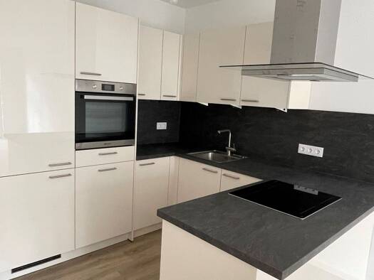 Wohnung zur Miete - Erstbezug 1.181 € 3 Zimmer 79,2 m² frei ab sofort Am Teich Innenstadt Neumünster 24534