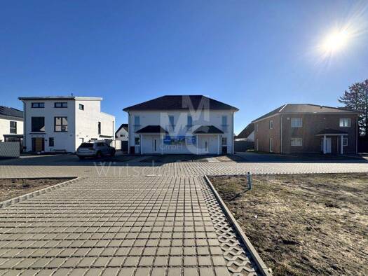 Doppelhaushälfte zum Kauf - Erstbezug 519.000 € 4 Zimmer 137 m² 333 m² Grundstück Godshorn Langenhagen / Godshorn 30855