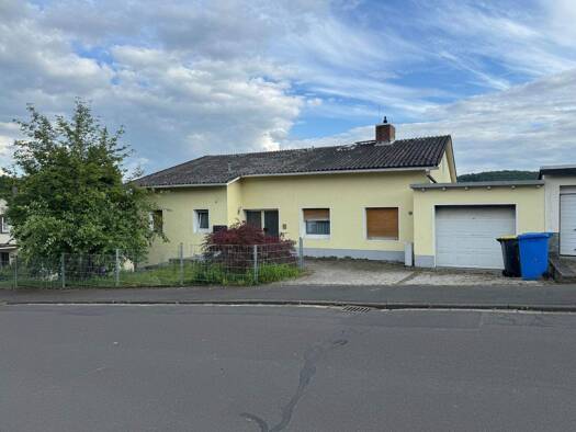 Mehrfamilienhaus zum Kauf 580.000 € 7 Zimmer 255 m² 524 m² Grundstück Lollar 35457