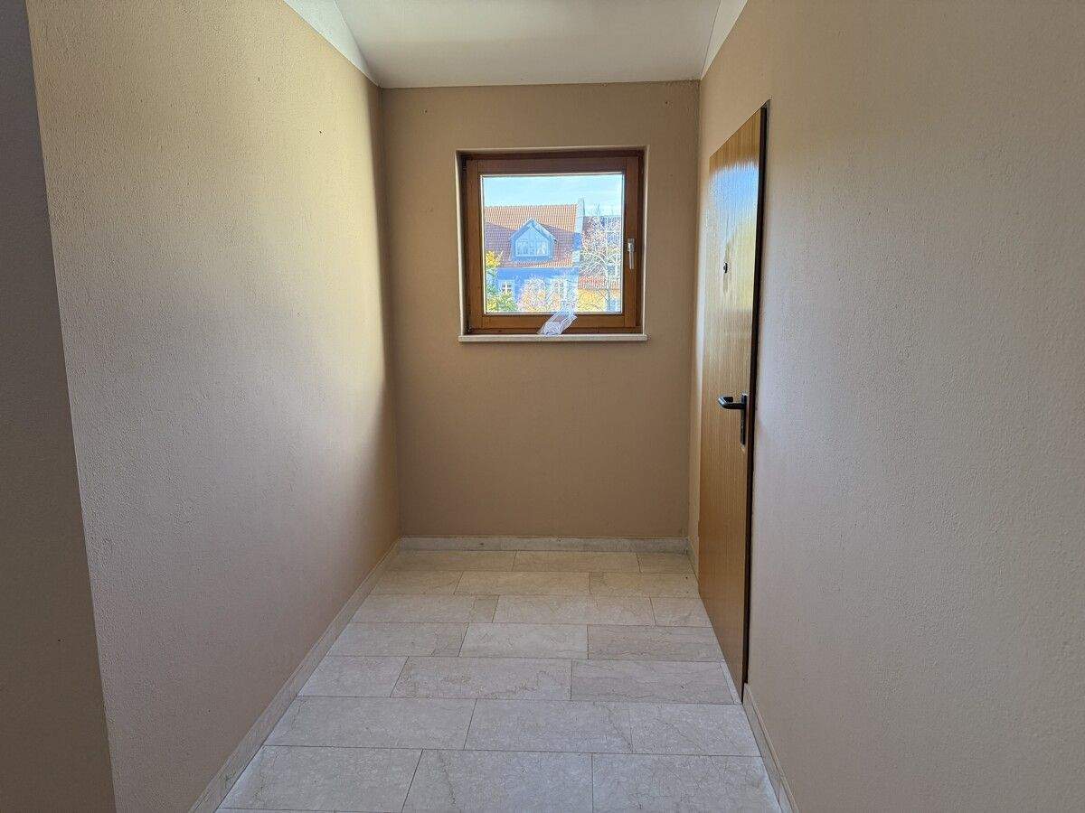 Immobilie in Nittendorf - 2 in 1! - Große Wohnung mit separatem Büro oder Gästeapartment in Nittendorf! - Bild 3