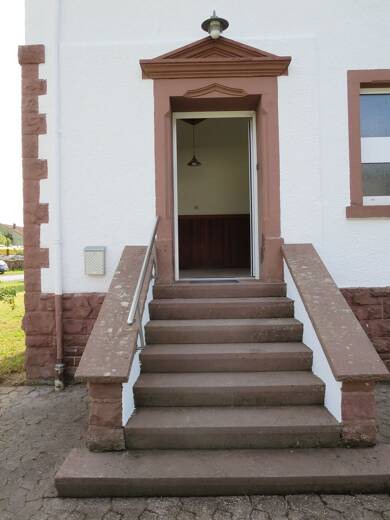 Einfamilienhaus zur Miete 800 € 6 Zimmer 140 m² 500 m² Grundstück frei ab sofort Ladestraße 14 Densborn Densborn 54570