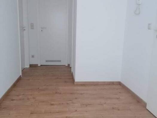 Wohnung zur Miete 330 € 2 Zimmer 60,9 m² 1. Geschoss frei ab sofort Volksgutweg 6 Mügeln 04769