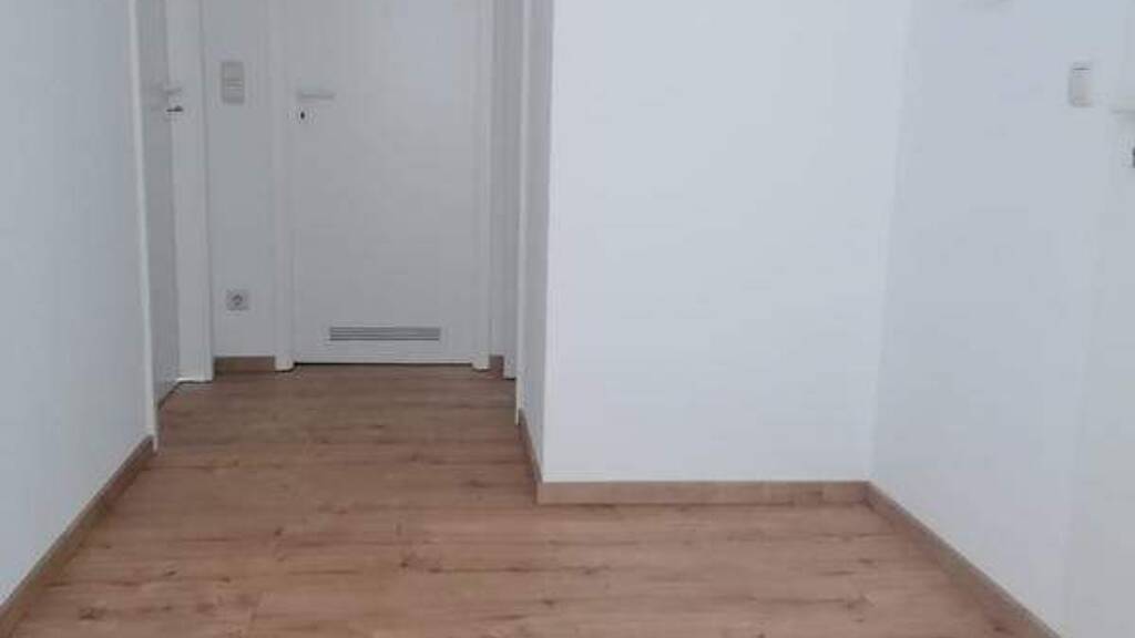 Wohnung zur Miete 330 € 2 Zimmer 60,9 m² 1. Geschoss frei ab sofort Volksgutweg 6 Mügeln 04769