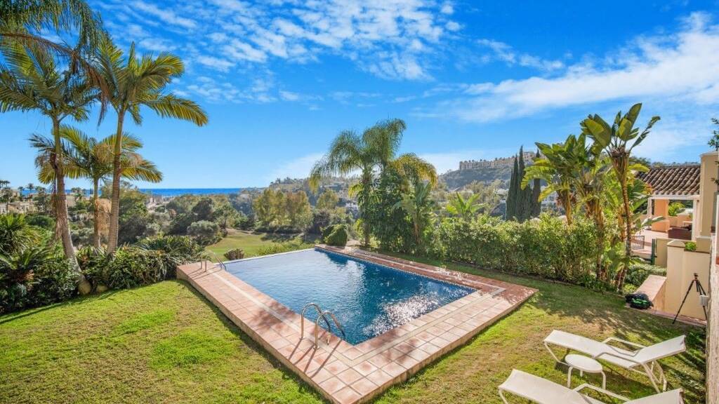 Villa zum Kauf 2.650.000 € 6 Zimmer 580 m² 1.126 m² Grundstück Benahavis 29679