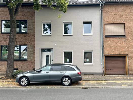 Reihenhaus zur Miete 2.150 € 5 Zimmer 160 m² frei ab 01.10.2026 Hülsdonkstraße 52 Willich Willich 47877