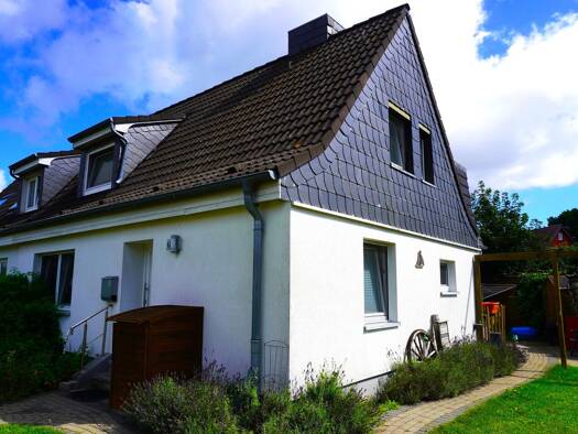 Haus zum Kauf 375.000 € 5 Zimmer 99 m² 337 m² Grundstück Altheikendorf Heikendorf 24226