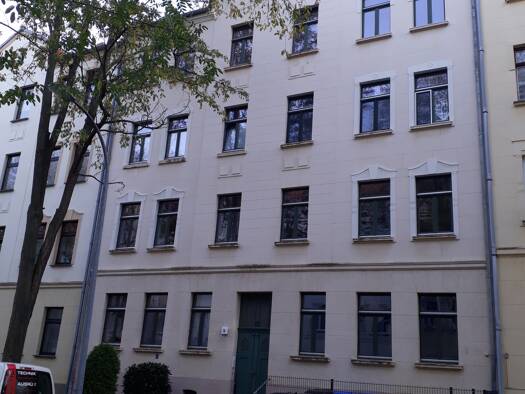 Wohnung zur Miete 400 € 2 Zimmer 55 m² frei ab sofort Rosa-Luxemburg-Str. 14 Zeitz 06712