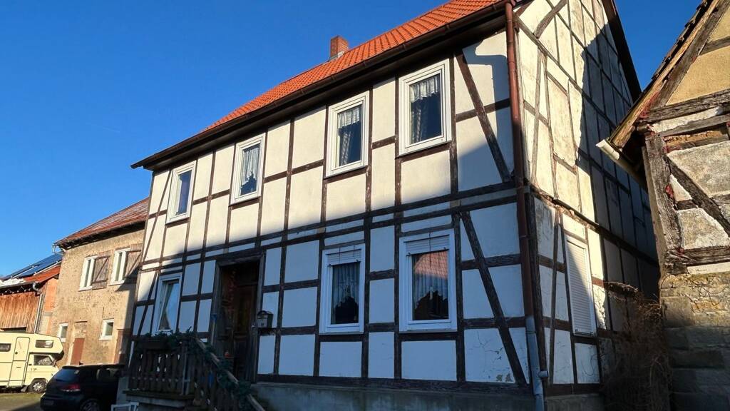 Bauernhaus zum Kauf 138.000 € 8 Zimmer 188 m² 974 m² Grundstück Wettesingen Breuna / Wettesingen 34479