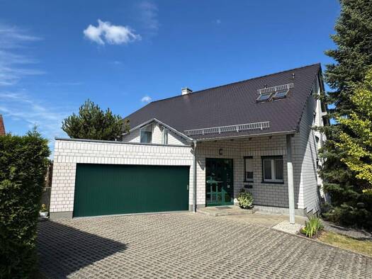 Einfamilienhaus zum Kauf 525.000 € 8 Zimmer 240 m² 741 m² Grundstück Rottmannsdorf Zwickau 08064