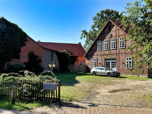 Haus zum Kauf 559.000 € 10 Zimmer 280 m² 3.321 m² Grundstück Beedenbostel 29355