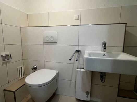Wohnung zur Miete 594 € 1 Zimmer 37 m² 1. Geschoss frei ab 01.10.2026 Eckampstraße 14 Rath Stadtbezirk 6 40472