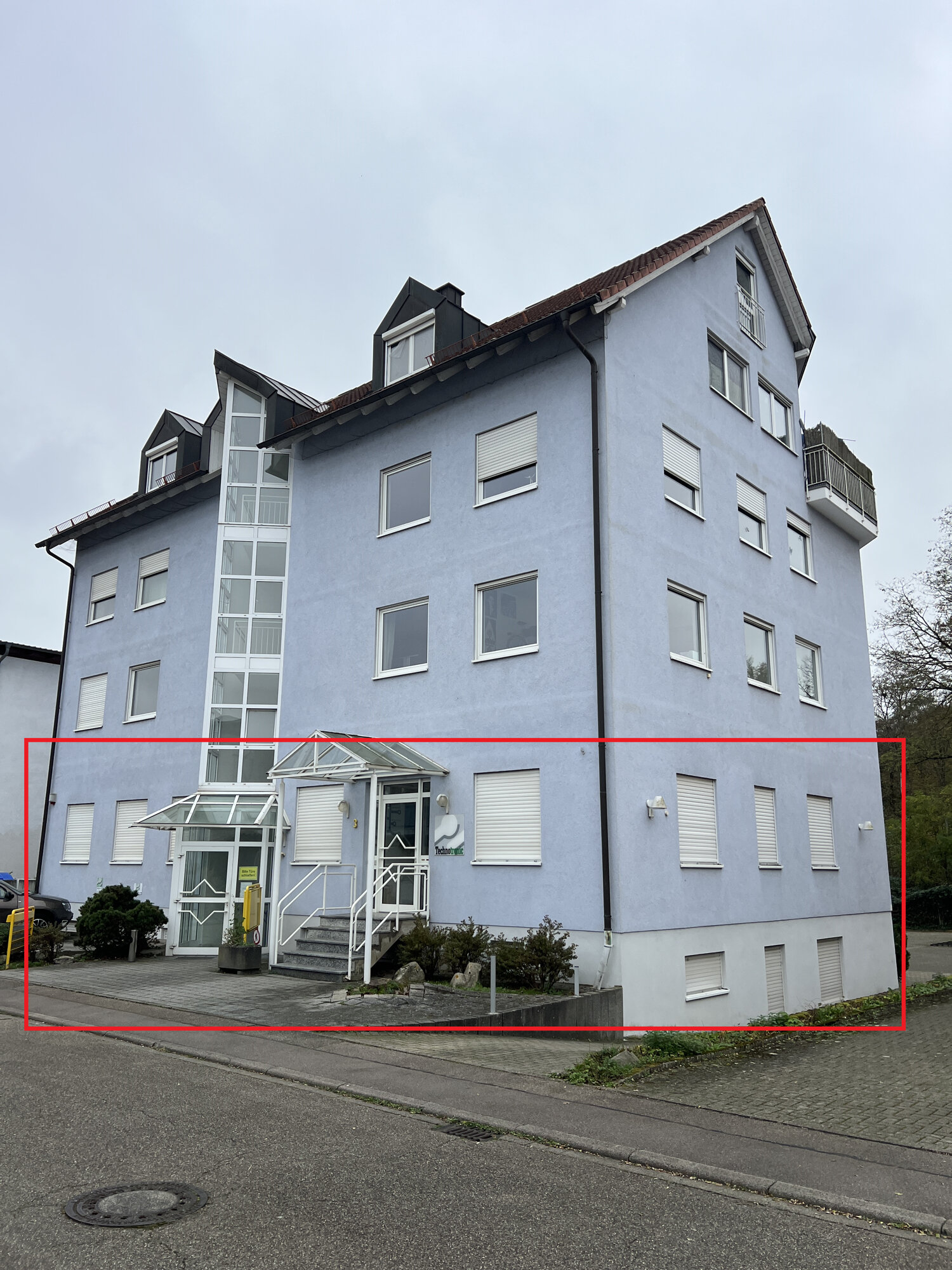 Bürofläche zum Kauf 750.000 € 10 Zimmer 306 m²<br/>Bürofläche Umkirch 79224