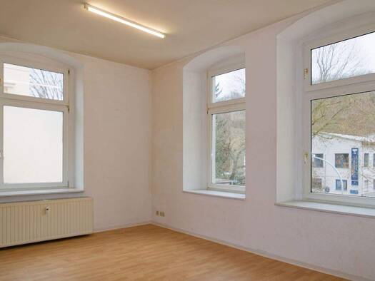 Wohnung zur Miete 450 € 3 Zimmer 90,2 m² 1. Geschoss Rosa-Luxemburg-Straße 27 Greiz 07973