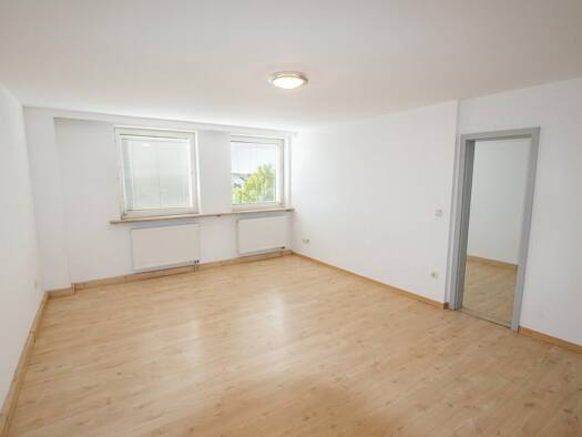 Wohnung zur Miete 450 € 2 Zimmer 60 m² 2. Geschoss frei ab 01.10.2026 Coburg Coburg 96450