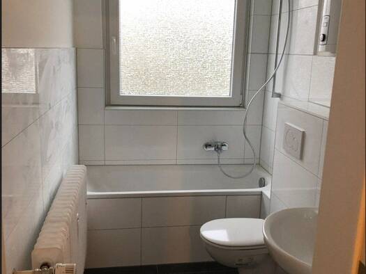 Wohnung zur Miete 600 € 3,5 Zimmer 60 m² 2. Geschoss frei ab 01.10.2026 Schloßstr. 317 Bedingrade Essen 45359