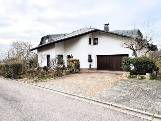 Einfamilienhaus zum Kauf 550.000 € 7,5 Zimmer 200,6 m² 804 m² Grundstück Strullendorf Strullendorf 96129