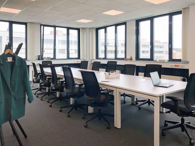 Bürofläche zur Miete provisionsfrei 1.309 € 110 m² Bürofläche teilbar von 45 m² bis 110 m² Karl-Marx-Str. 1 Frankfurt Frankfurt (Oder) 15230