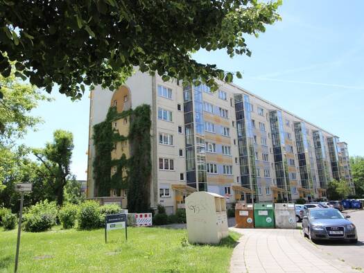Wohnung zur Miete 335 € 3 Zimmer 56,5 m² 4. Geschoss Eichenstraße 27 Lusan Gera 07549