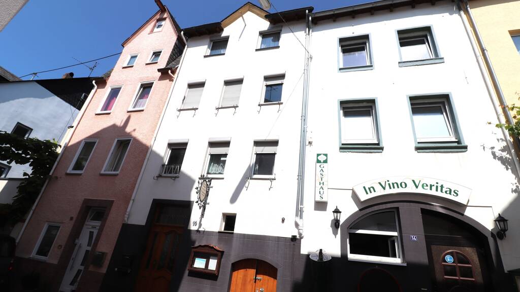 Mehrfamilienhaus zum Kauf 350.000 € 10 Zimmer 362 m² 256 m² Grundstück Zell Zell (Mosel) 56856