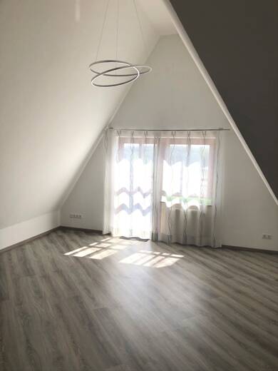 Wohnung zur Miete 720 € 3 Zimmer 96 m² Dachgeschoss, 3. Geschoss frei ab sofort Bad Marienberg Bad Marienberg (Westerwald) 56470