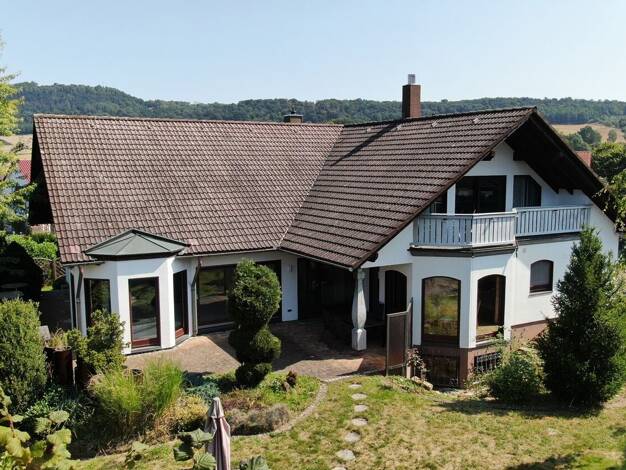 Einfamilienhaus zum Kauf 398.000 € 6,5 Zimmer 213 m² 1.322 m² Grundstück Gensungen Felsberg 34587