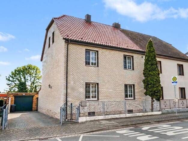 Doppelhaushälfte zum Kauf 249.000 € 4,5 Zimmer 130 m² 662 m² Grundstück Großlehna Markranstädt 04420