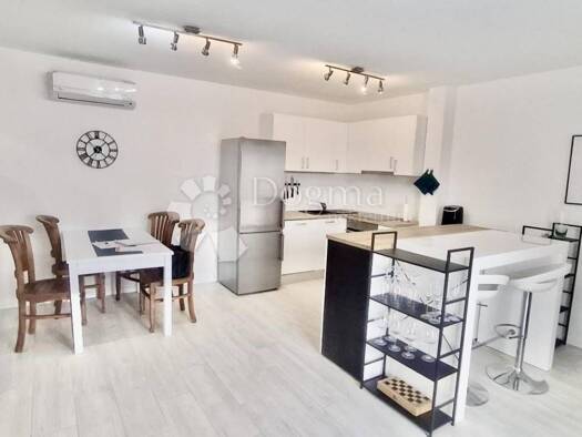 Wohnung zur Miete 1.100 € 3 Zimmer 100 m² 2. Geschoss Marjan, Split Split