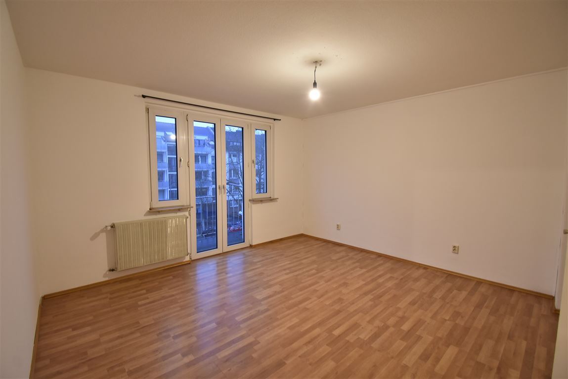 Wohnung zur Miete 990 € 3 Zimmer 93,4 m²<br/>Wohnfläche 2.<br/>Geschoss ab sofort<br/>Verfügbarkeit Westwall 82 Südring Krefeld 47798