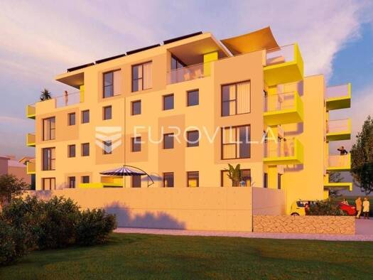 Wohnung zum Kauf 210.710 € 2 Zimmer 55 m² 1. Geschoss Zrnovnica Kamen