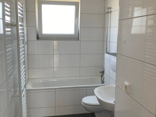 Wohnung zur Miete 798 € 2 Zimmer 57,7 m² 2. Geschoss frei ab sofort Schützenstraße 29 Friedrichsdorf Friedrichsdorf 61381