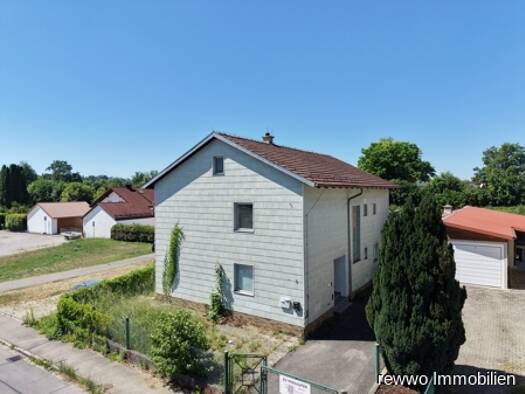 Einfamilienhaus zum Kauf 359.000 € 142,5 m² 1.250 m² Grundstück Gendorf Burgkirchen an der Alz 84508