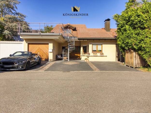Mehrfamilienhaus zum Kauf 984.000 € 7,5 Zimmer 228 m² 771 m² Grundstück Breisach Breisach am Rhein 79206
