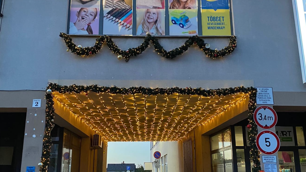 Ladenfläche zum Kauf 3.000.000 € 3.952 m² Verkaufsfläche Csorna 9300